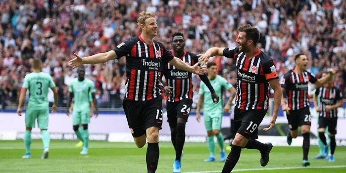 Айнтрахт Фр - Витория Гимарайнш