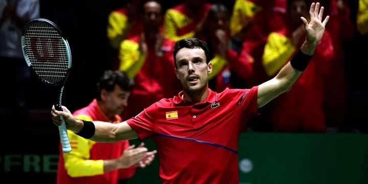 Роберто Баутиста - Александр Метревели