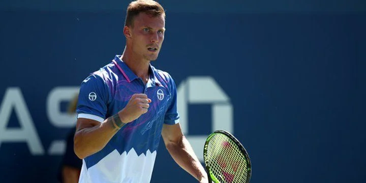 Фрэнсис Тиафо - Мартон Фучович