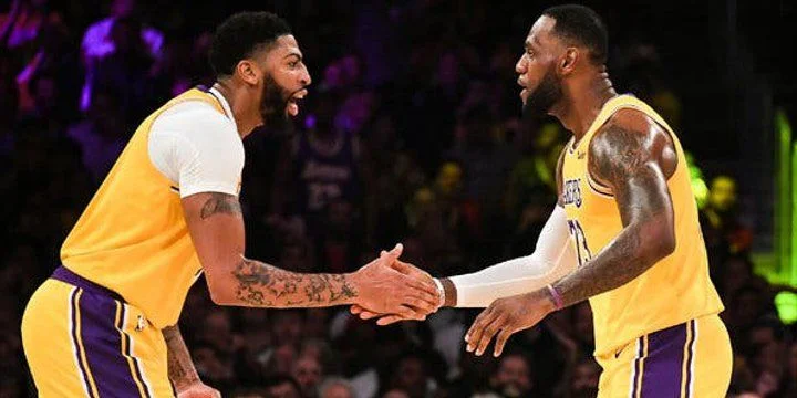 Лейкерс - Нью-Йорк Лейкерс - Нью-Йорк