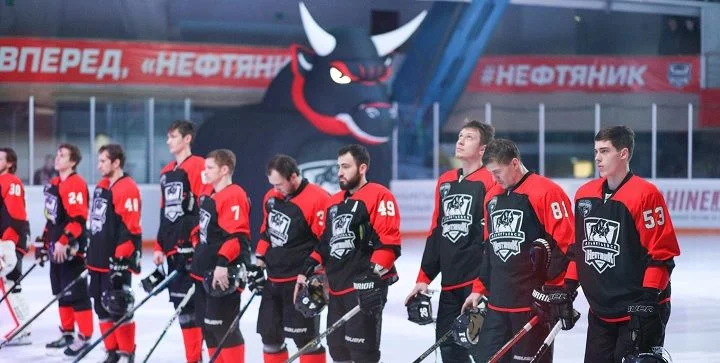 Нефтяник Ал - Молот