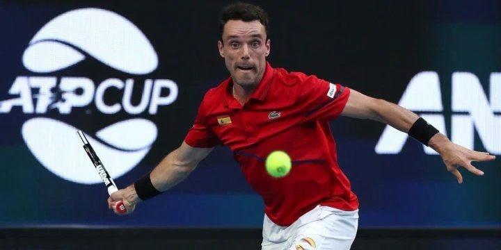 Стив Дарсис - Роберто Баутиста