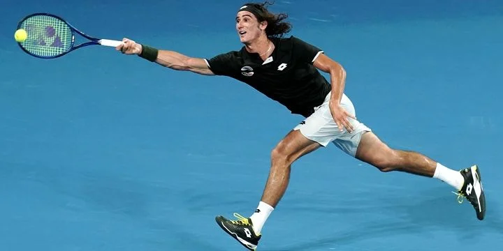 Ласло Дьере - Ллойд Харрис