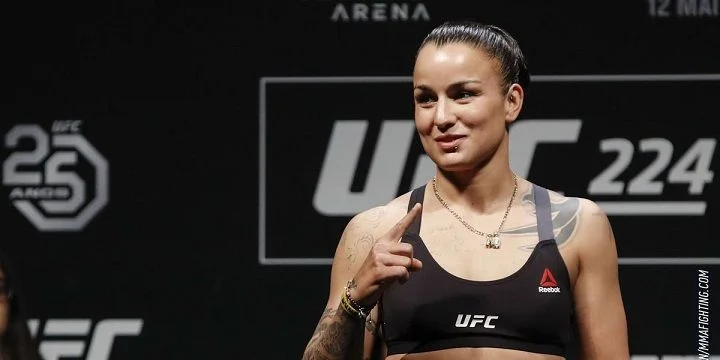 Холли Холм - Ракель Пеннингтон Холли Холм - Ракель Пеннингтон