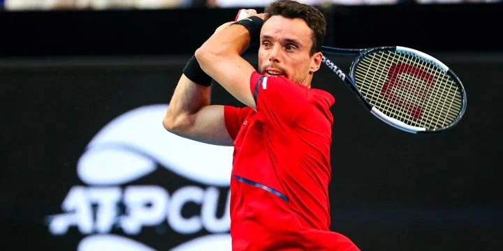 Майкл Ммо - Роберто Баутиста