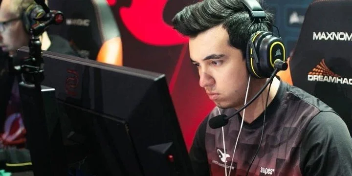 Virtus.pro - MOUZ