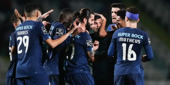 Академику де Визеу - Порту Академику де Визеу - Порту