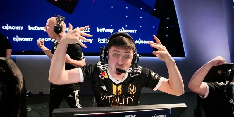 Team Vitality - compLexity Gaming
