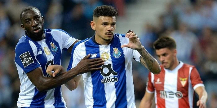 Витория Гимарайнш - Порту