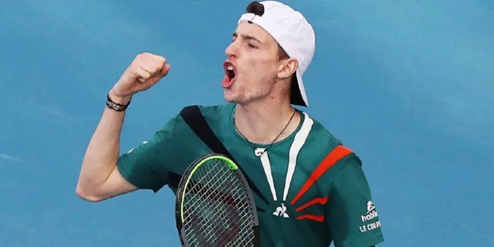 Кайл Эдмунд - Уго Умбер