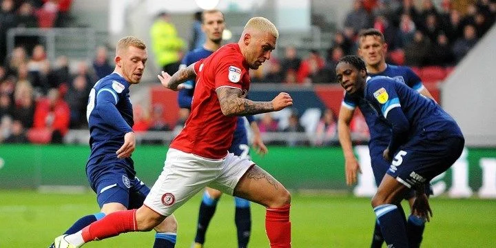 Хаддерсфилд - Бристоль Сити