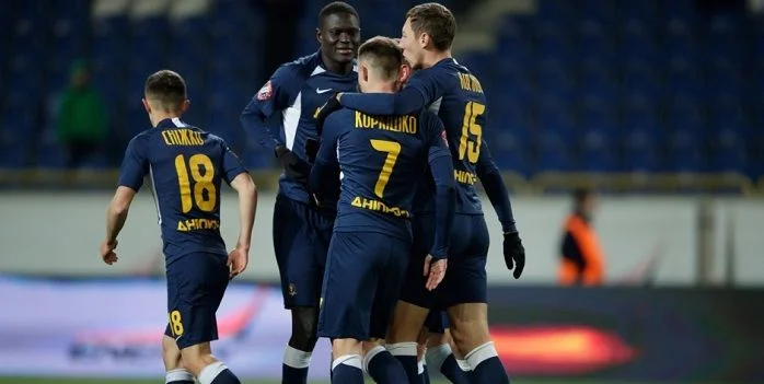 Днепр-1 - Динамо Киев Днепр-1 - Динамо Киев