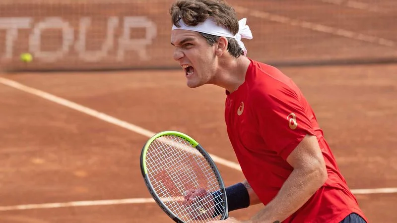 Тьяго Сейбот Уайлд - Ренцо Оливо Тьяго Сейбот Уайлд - Ренцо Оливо