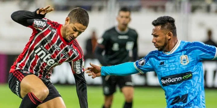 Сан Паулу - ЛДУ-Кито