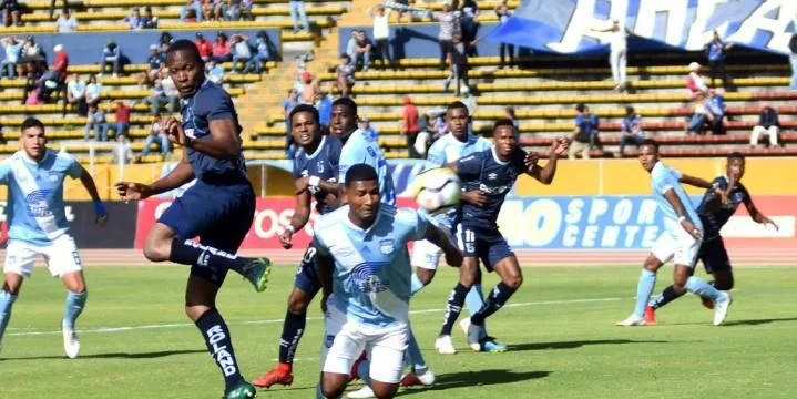 Универсидад Католика Кито - Эмелек