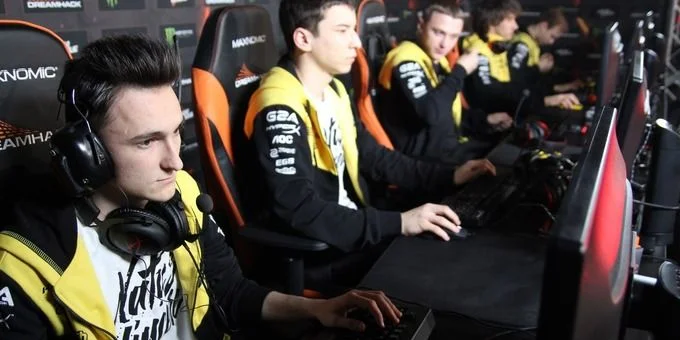 Natus Vincere - HellRaisers Natus Vincere - HellRaisers