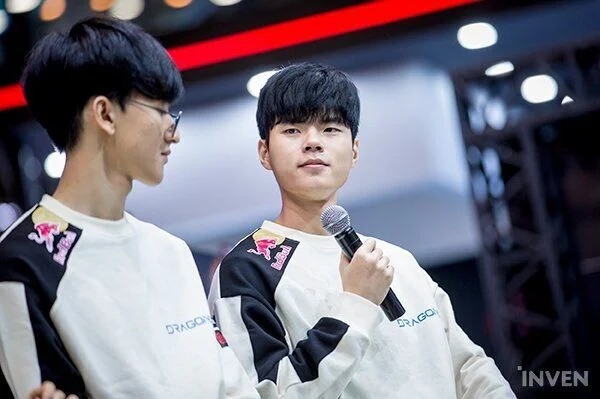 Hanwha Life Esports - DragonX Hanwha Life Esports - DragonX