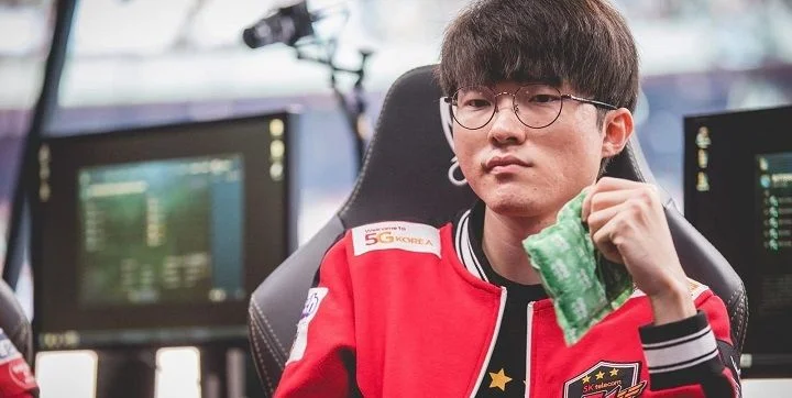 SK Telecom T1 - DragonX SK Telecom T1 - DragonX