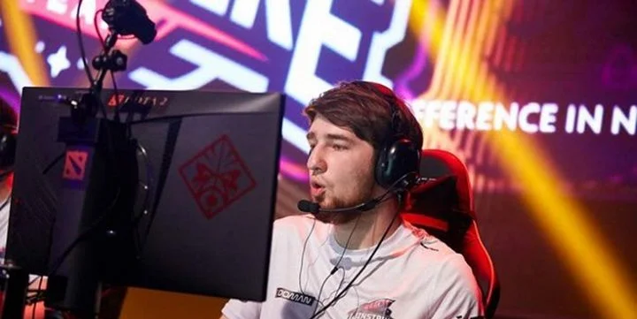 Virtus.Pro - Winstrike Team Virtus.Pro - Winstrike Team