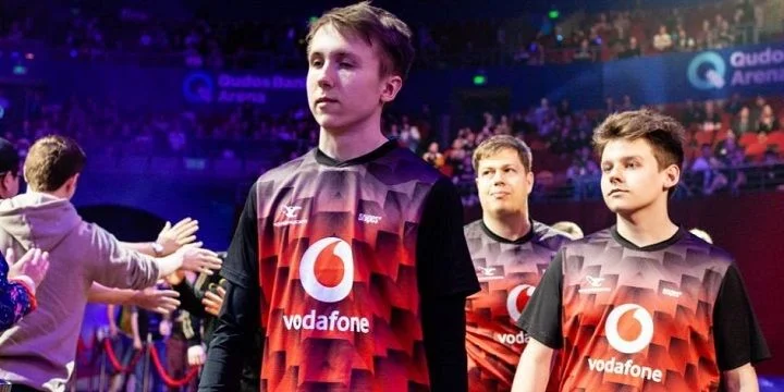 MOUZ - FaZe Clan MOUZ - FaZe Clan