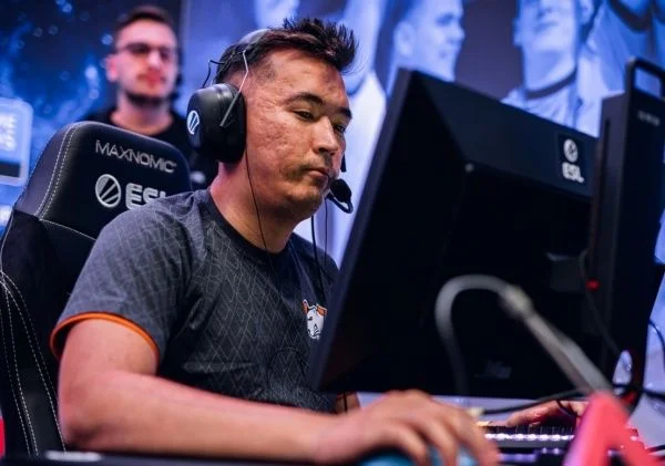 FaZe Clan - Virtus.pro FaZe Clan - Virtus.pro