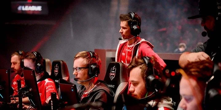 MOUZ - Virtus.pro MOUZ - Virtus.pro