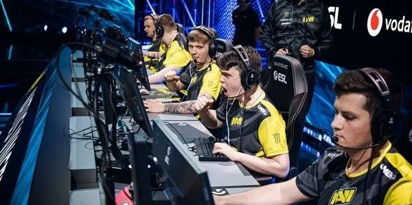 MOUZ - NaVi MOUZ - NaVi
