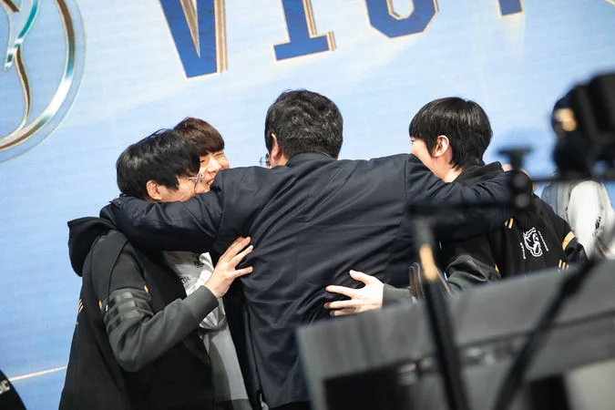 JD Gaming - Invictus Gaming JD Gaming - Invictus Gaming