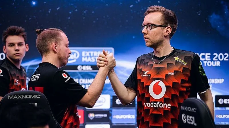 Fnatic - MOUZ Fnatic - MOUZ