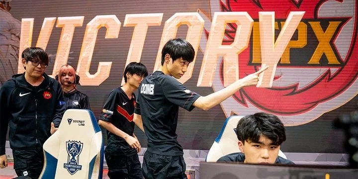 FunPlus Phoenix - Top Esports FunPlus Phoenix - Top Esports