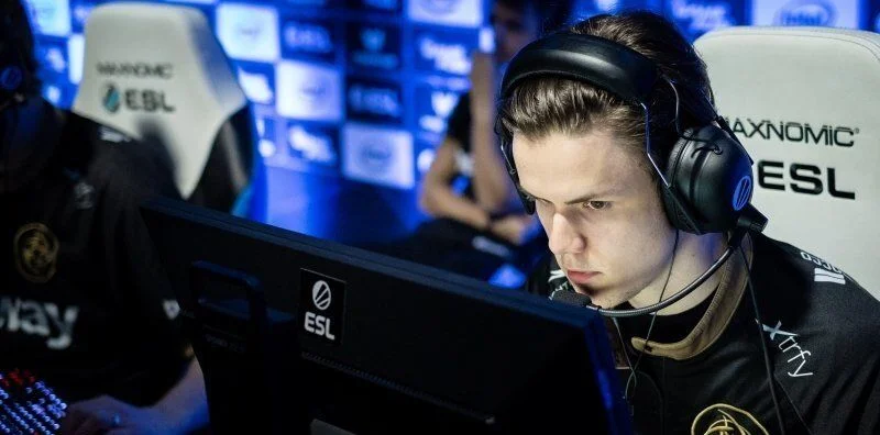 Team Dignitas - Ninjas in Pyjamas Team Dignitas - Ninjas in Pyjamas