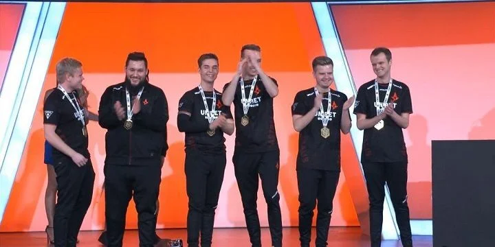 Ninjas in Pyjamas - Astralis Ninjas in Pyjamas - Astralis