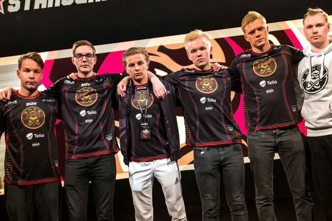 Team Dignitas - ENCE eSports Team Dignitas - ENCE eSports