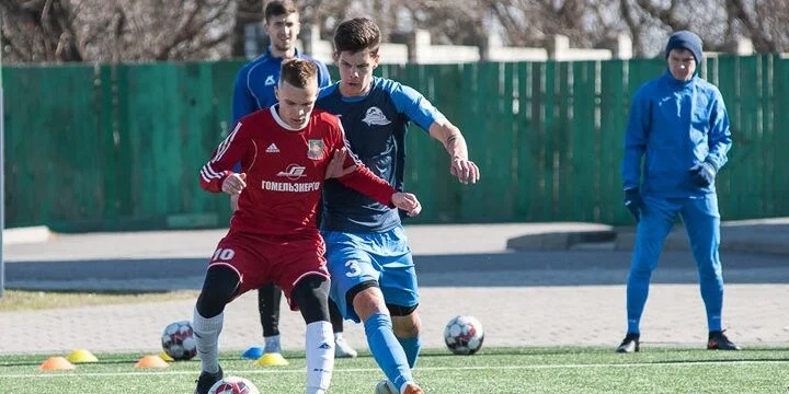 Локомотив Гомель - Нафтан