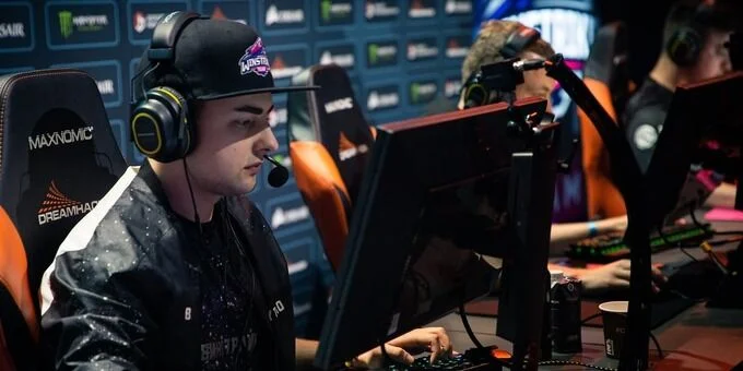 Hard Legion Esports - Winstrike Team Hard Legion Esports - Winstrike Team