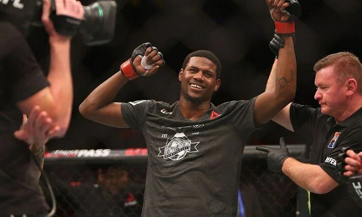 Кевин Холланд - Энтони Эрнандес Кевин Холланд - Энтони Эрнандес