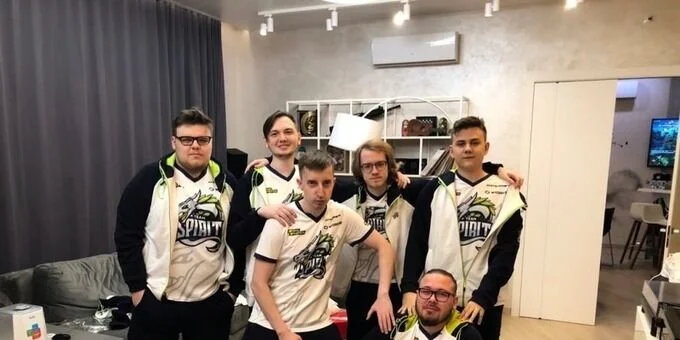 Team Spirit - Ninjas in Pyjamas