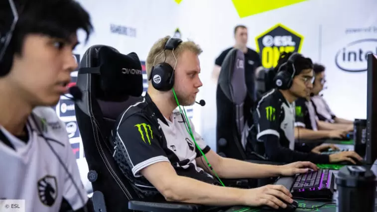 FlyToMoon - Team Liquid