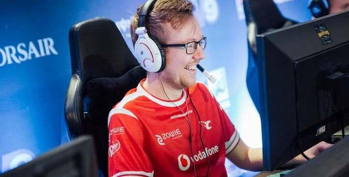 MOUZ - compLexity Gaming