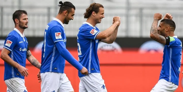 Дармштадт - Гройтер Фюрт