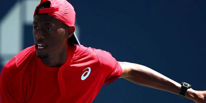 Кристофер Юбэнкс - Роберто Сид