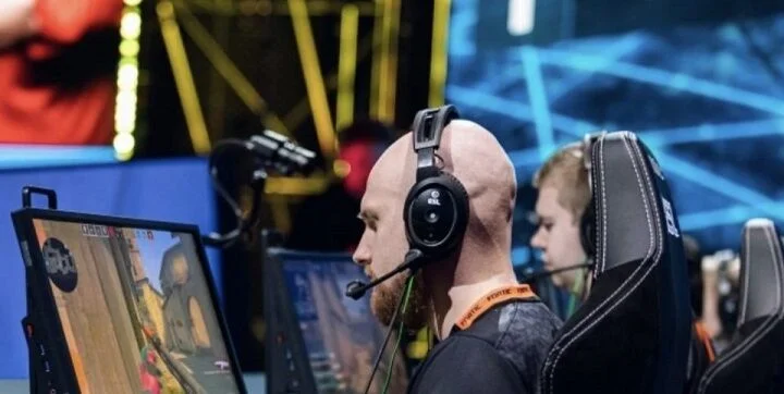 Fnatic - Virtus.pro Fnatic - Virtus.pro