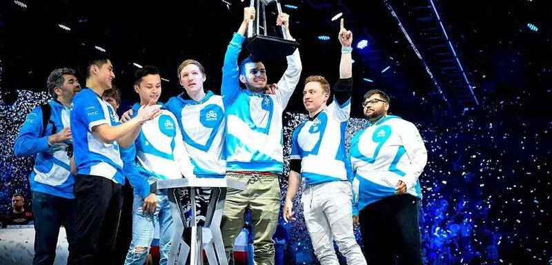 Triumph - Cloud 9 Triumph - Cloud 9