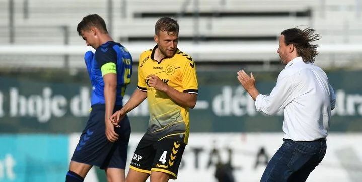 Сеннерьюск - Хорсенс