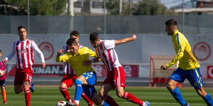 Панетоликос - Лариса Панетоликос - Лариса