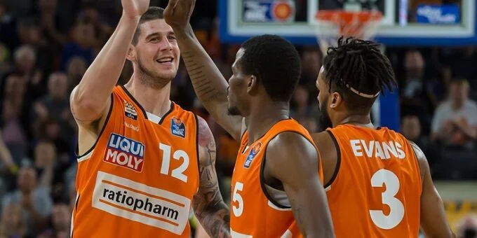 Ульм - Скайлайнерс