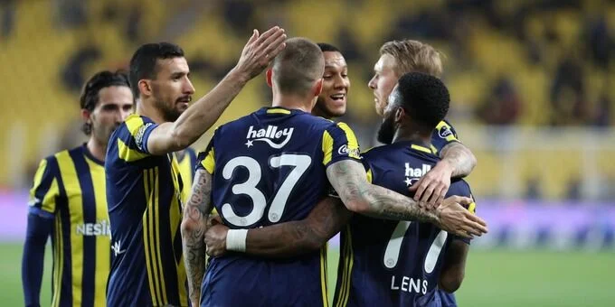 Генчлербирлиги - Фенербахче