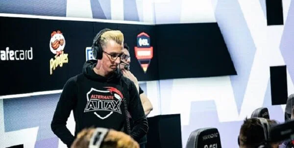 - Alternate aTTaX - Alternate aTTaX