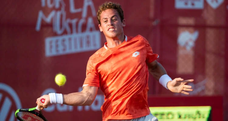 Роберто Карбальес-Баэна - Бернабе Сапата Мираллес