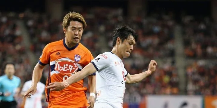 Альбирекс Ниигата - В-Варен Нагасаки Альбирекс Ниигата - В-Варен Нагасаки